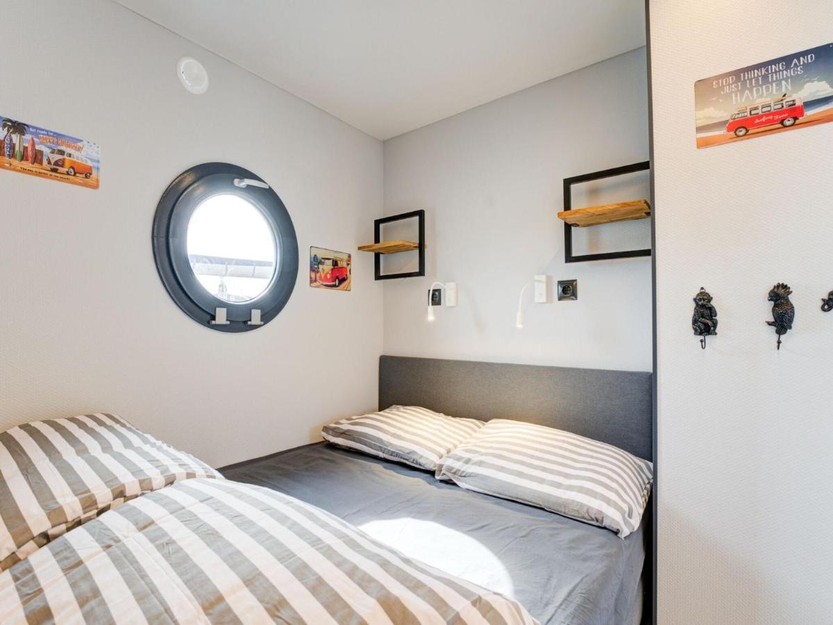 Beautiful Houseboat In Marina Of Volendam Hotel Exterior foto