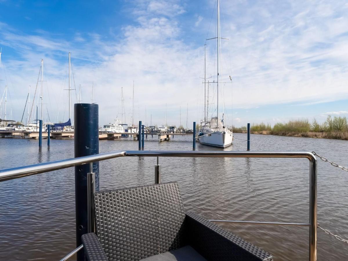 Beautiful Houseboat In Marina Of Volendam Hotel Exterior foto