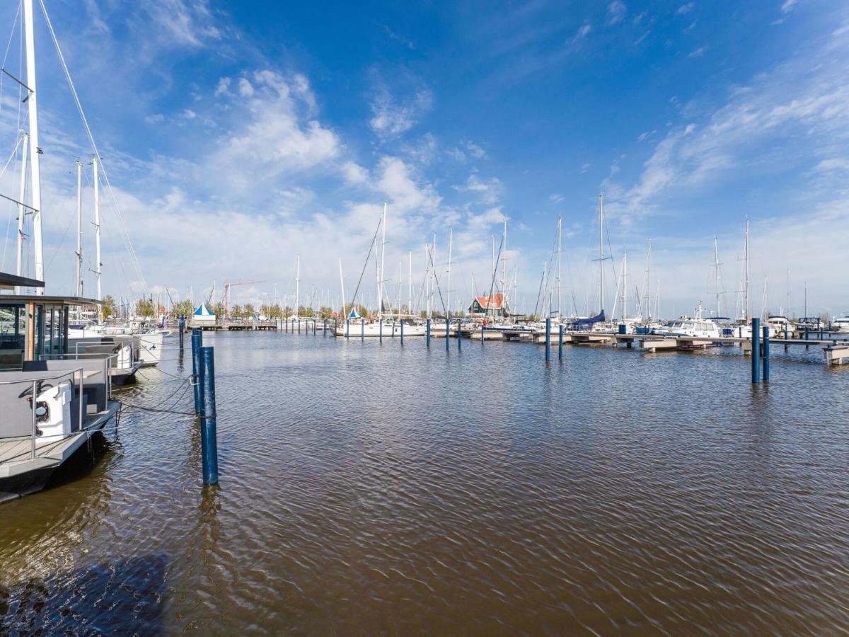 Beautiful Houseboat In Marina Of Volendam Hotel Exterior foto