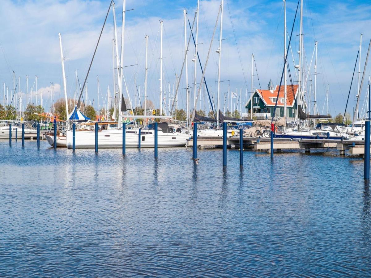 Beautiful Houseboat In Marina Of Volendam Hotel Exterior foto